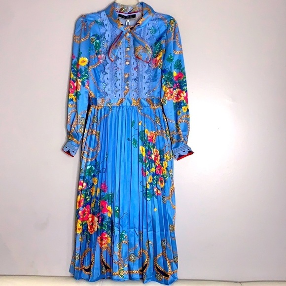 Dalia MacPhee pleated floral long sleeve midi dress powder blue print medium new - Picture 2 of 10